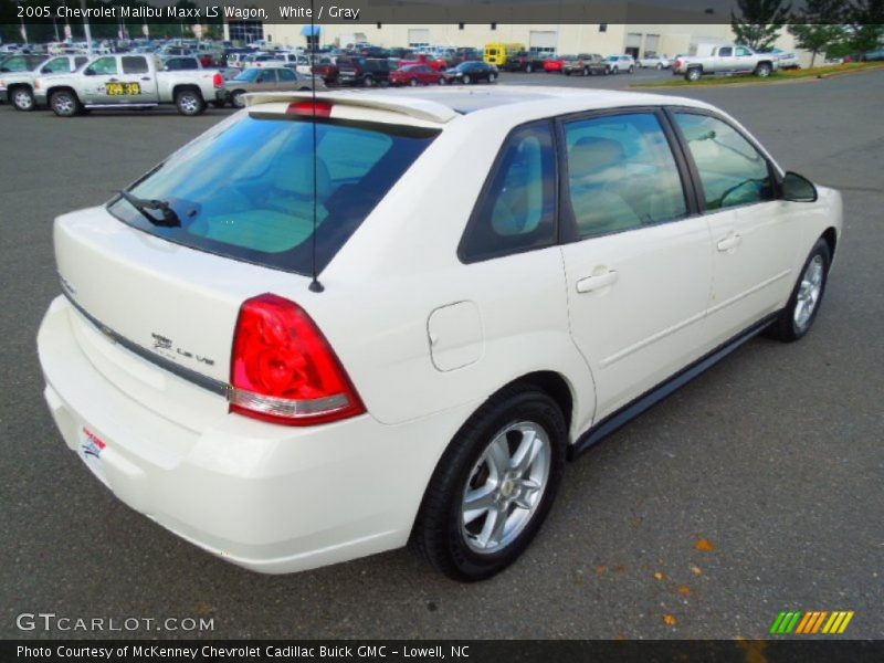White / Gray 2005 Chevrolet Malibu Maxx LS Wagon