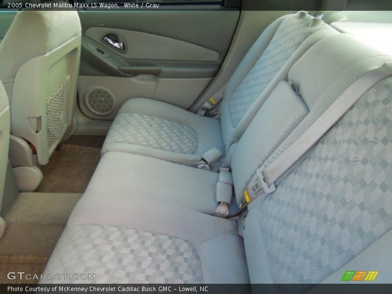 White / Gray 2005 Chevrolet Malibu Maxx LS Wagon