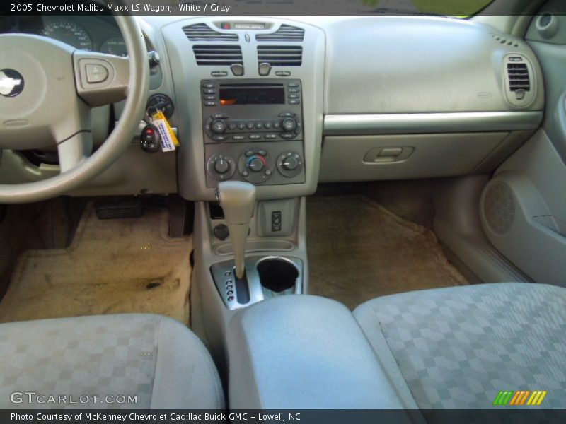 White / Gray 2005 Chevrolet Malibu Maxx LS Wagon