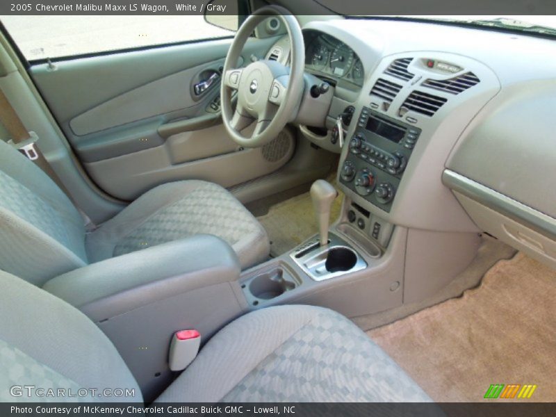 White / Gray 2005 Chevrolet Malibu Maxx LS Wagon