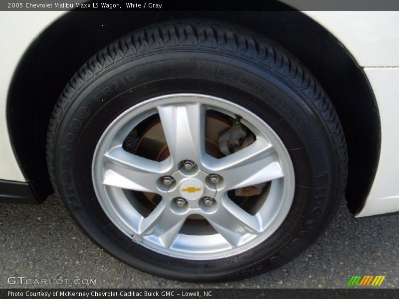 White / Gray 2005 Chevrolet Malibu Maxx LS Wagon