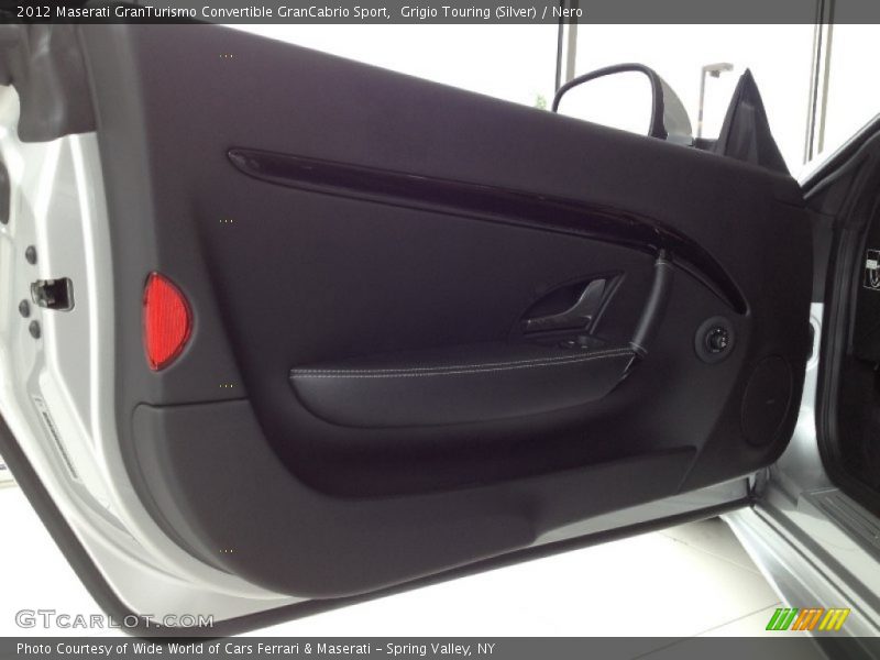 Door Panel of 2012 GranTurismo Convertible GranCabrio Sport