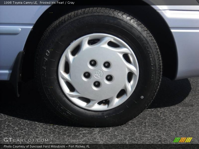 Frosted Iris Pearl / Gray 1998 Toyota Camry LE