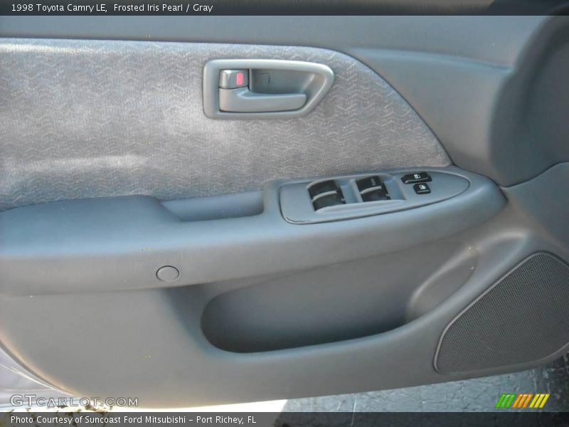 Frosted Iris Pearl / Gray 1998 Toyota Camry LE