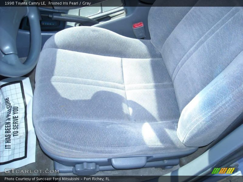Frosted Iris Pearl / Gray 1998 Toyota Camry LE