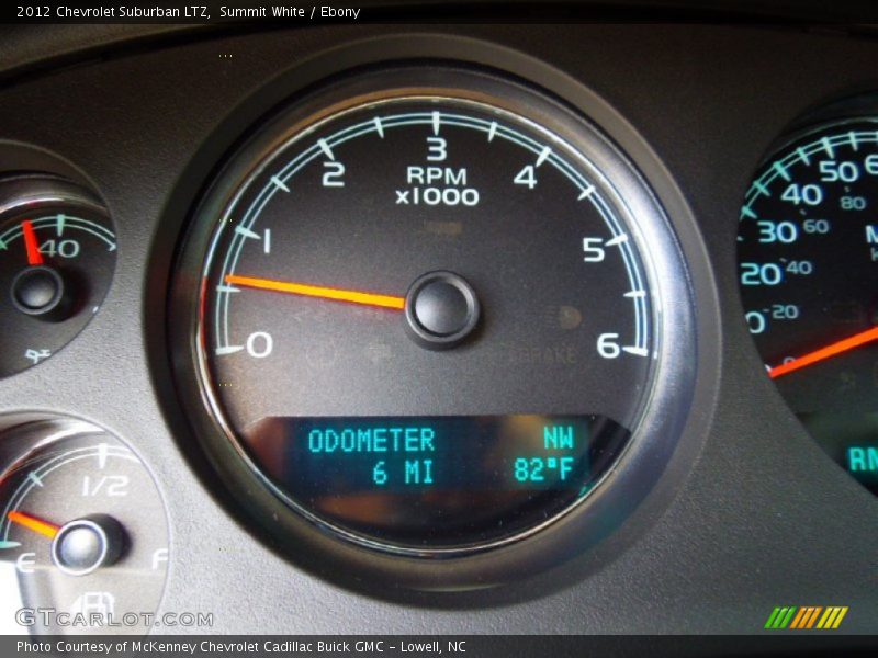 Summit White / Ebony 2012 Chevrolet Suburban LTZ