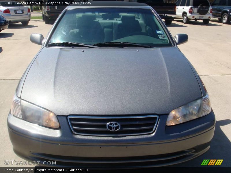 Graphite Gray Pearl / Gray 2000 Toyota Camry LE