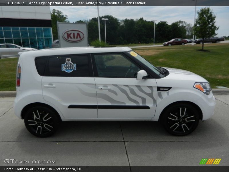  2011 Soul White Tiger Special Edition Clear White/Grey Graphics