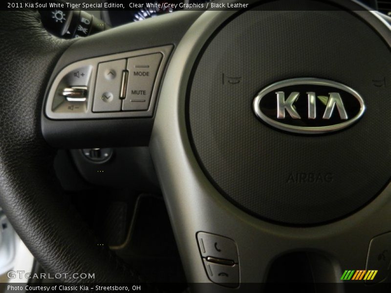 Clear White/Grey Graphics / Black Leather 2011 Kia Soul White Tiger Special Edition