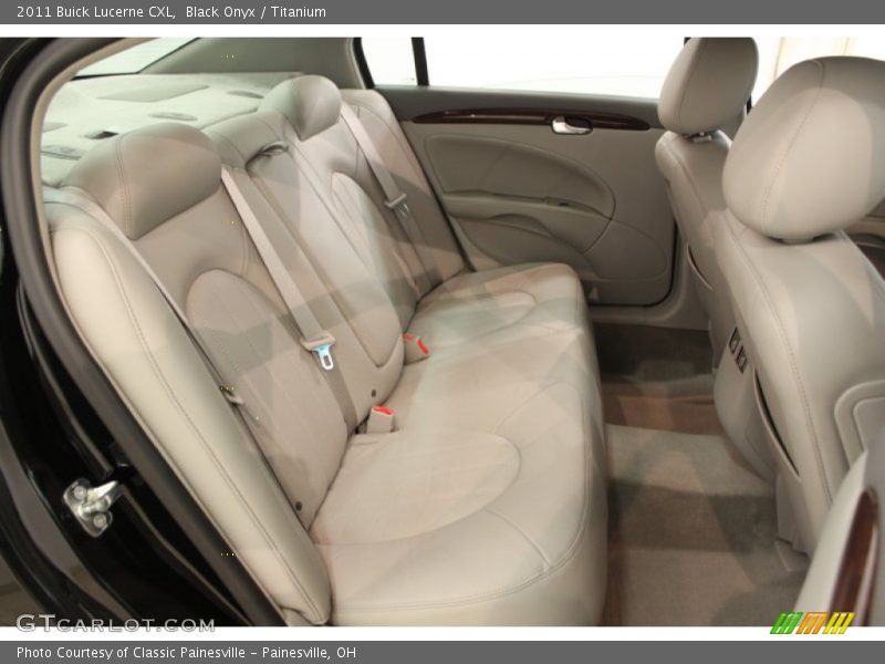 Black Onyx / Titanium 2011 Buick Lucerne CXL