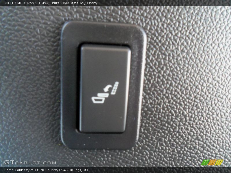 Pure Silver Metallic / Ebony 2011 GMC Yukon SLT 4x4