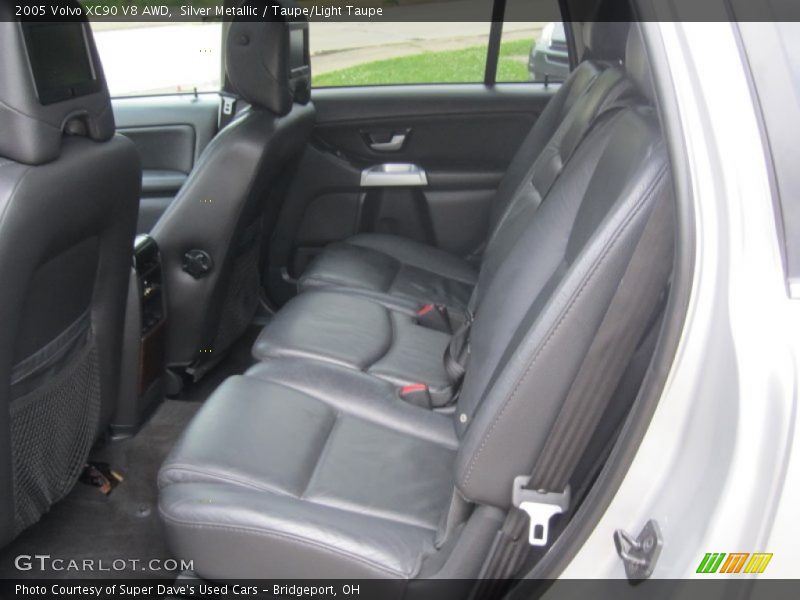 Silver Metallic / Taupe/Light Taupe 2005 Volvo XC90 V8 AWD