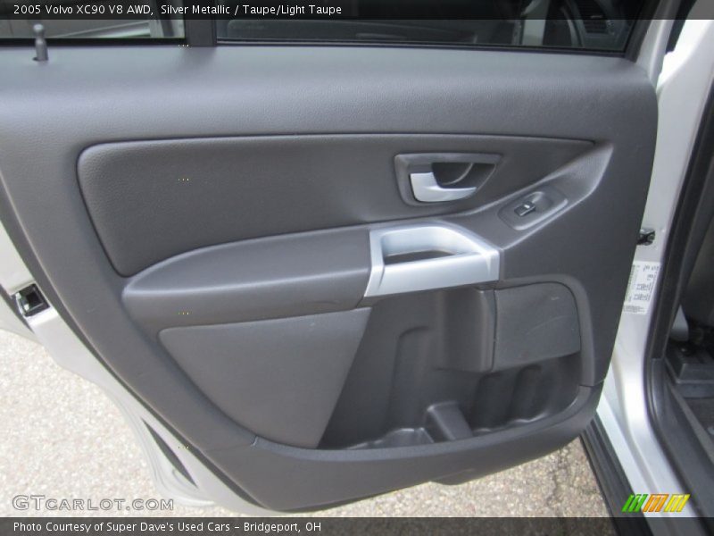 Silver Metallic / Taupe/Light Taupe 2005 Volvo XC90 V8 AWD