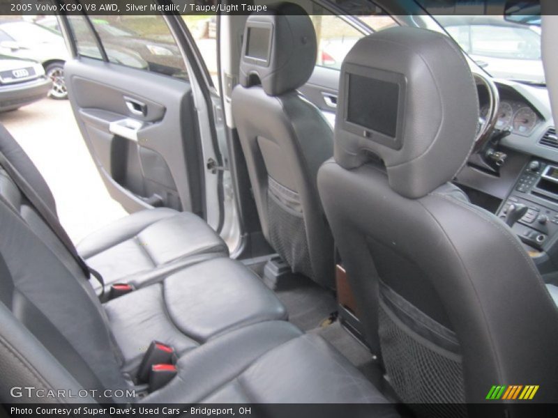 Silver Metallic / Taupe/Light Taupe 2005 Volvo XC90 V8 AWD