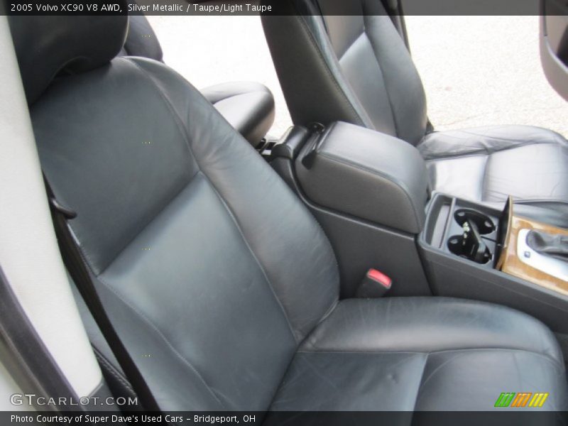 Silver Metallic / Taupe/Light Taupe 2005 Volvo XC90 V8 AWD