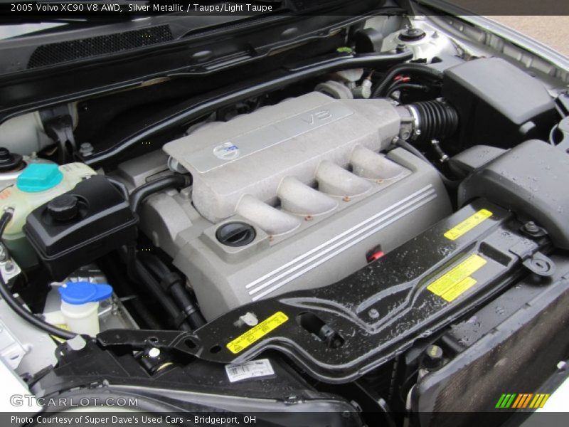 Silver Metallic / Taupe/Light Taupe 2005 Volvo XC90 V8 AWD