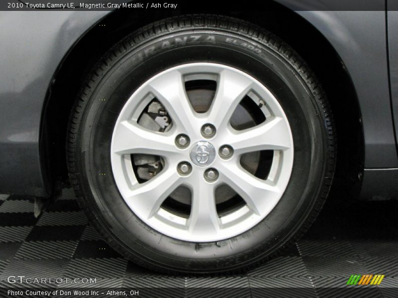 Magnetic Gray Metallic / Ash Gray 2010 Toyota Camry LE