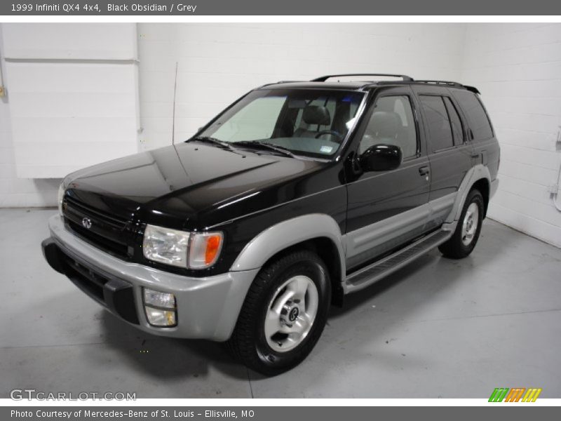 Black Obsidian / Grey 1999 Infiniti QX4 4x4