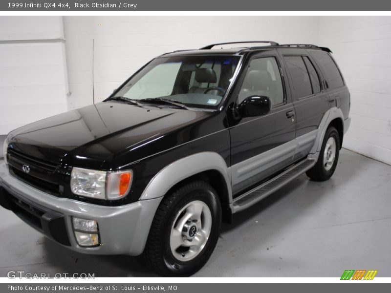 Black Obsidian / Grey 1999 Infiniti QX4 4x4