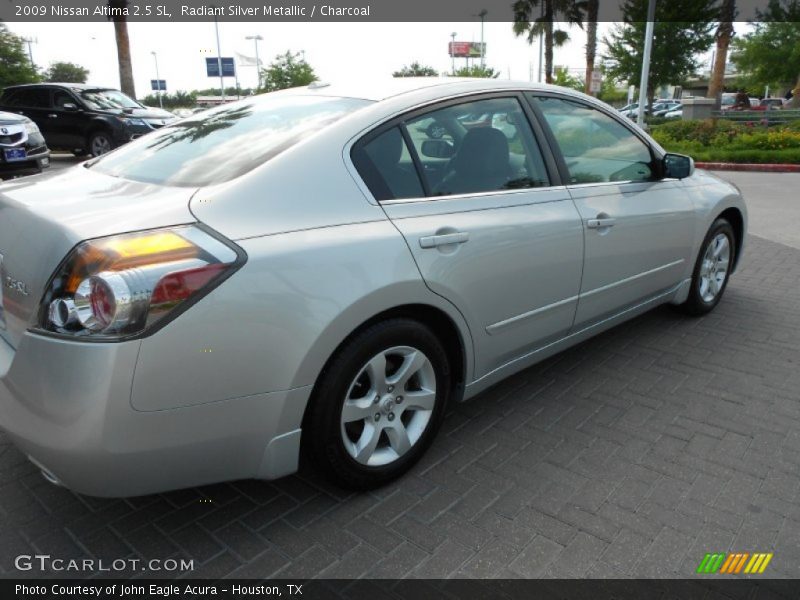 Radiant Silver Metallic / Charcoal 2009 Nissan Altima 2.5 SL