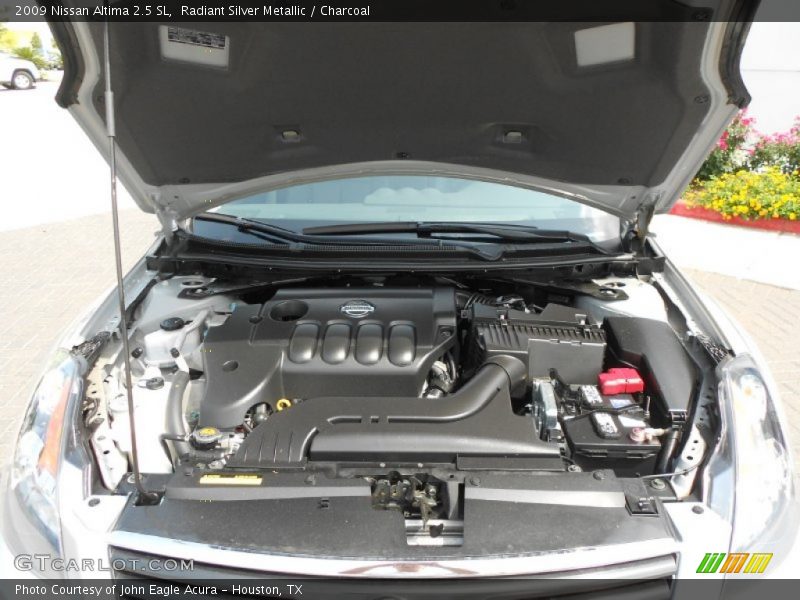 Radiant Silver Metallic / Charcoal 2009 Nissan Altima 2.5 SL