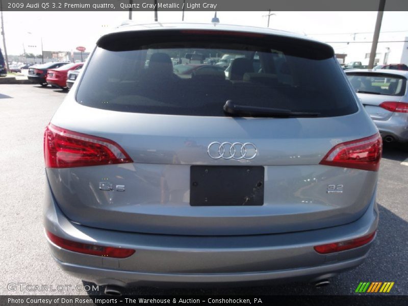 Quartz Gray Metallic / Light Gray 2009 Audi Q5 3.2 Premium quattro