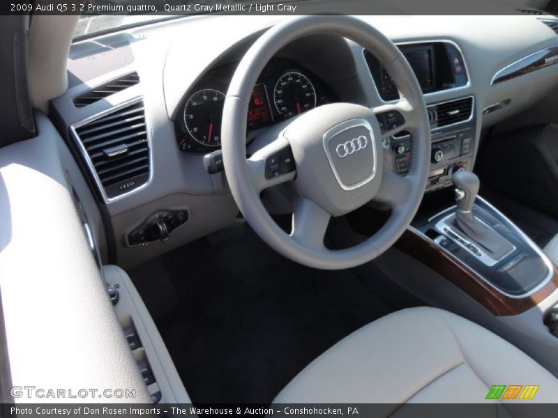 Quartz Gray Metallic / Light Gray 2009 Audi Q5 3.2 Premium quattro