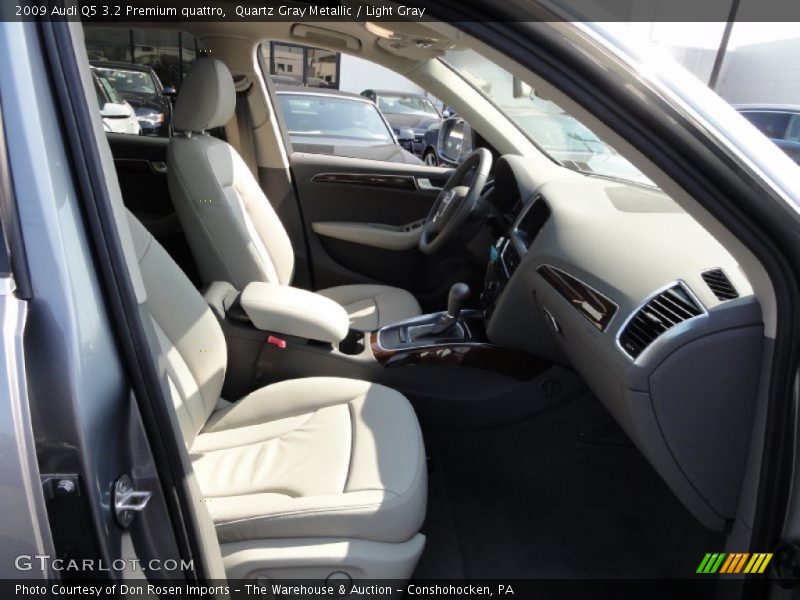 Quartz Gray Metallic / Light Gray 2009 Audi Q5 3.2 Premium quattro