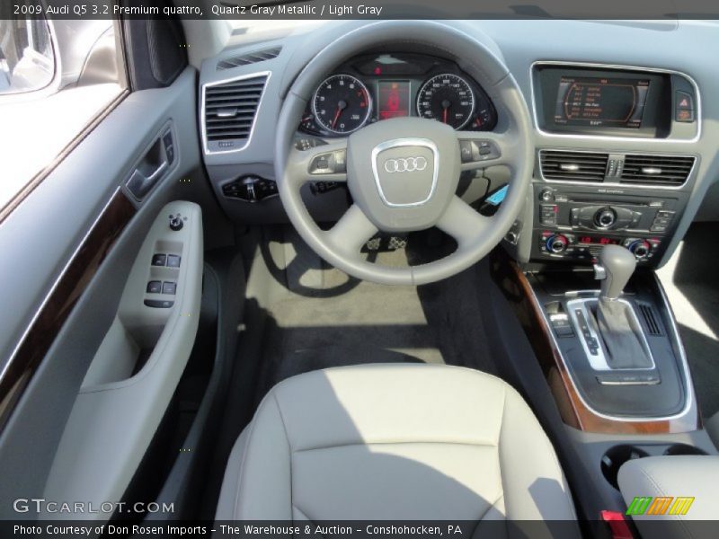 Quartz Gray Metallic / Light Gray 2009 Audi Q5 3.2 Premium quattro