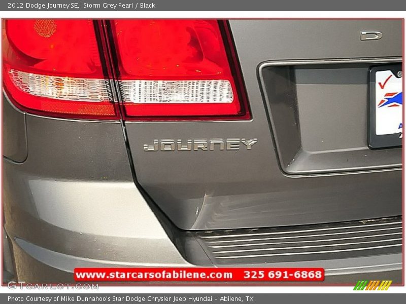 Storm Grey Pearl / Black 2012 Dodge Journey SE