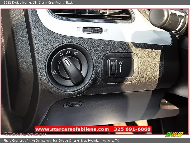 Storm Grey Pearl / Black 2012 Dodge Journey SE