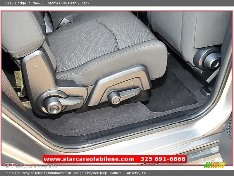 Storm Grey Pearl / Black 2012 Dodge Journey SE