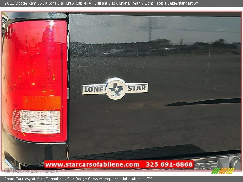 Brilliant Black Crystal Pearl / Light Pebble Beige/Bark Brown 2011 Dodge Ram 1500 Lone Star Crew Cab 4x4