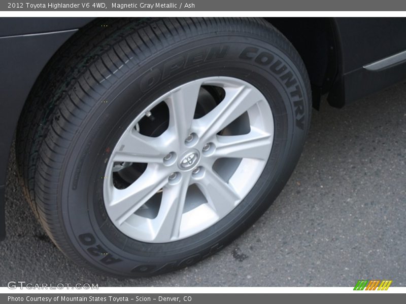 Magnetic Gray Metallic / Ash 2012 Toyota Highlander V6 4WD