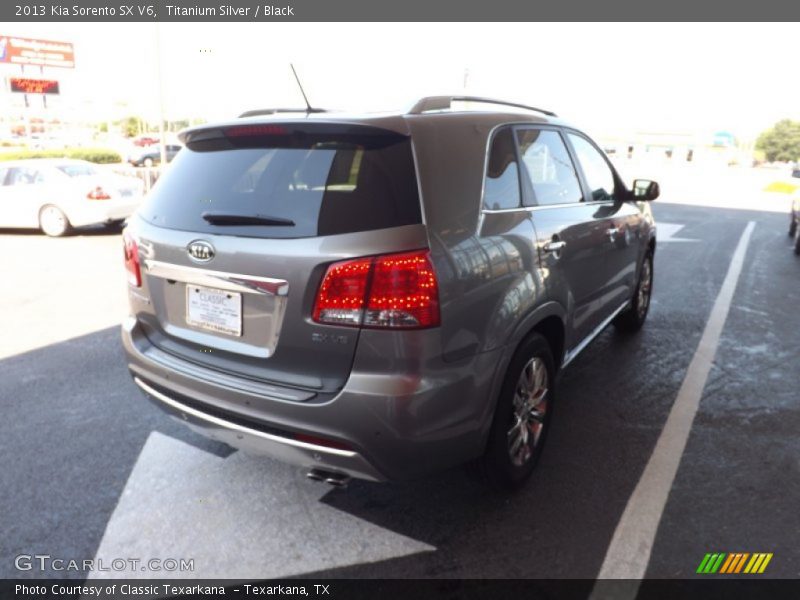 Titanium Silver / Black 2013 Kia Sorento SX V6