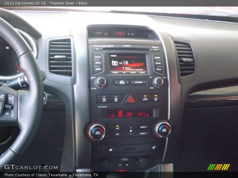 Titanium Silver / Black 2013 Kia Sorento SX V6