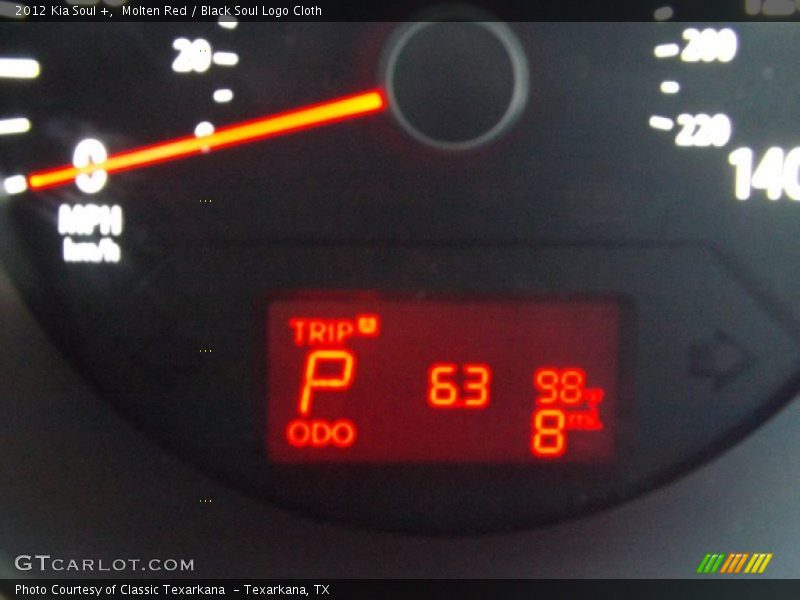 Molten Red / Black Soul Logo Cloth 2012 Kia Soul +