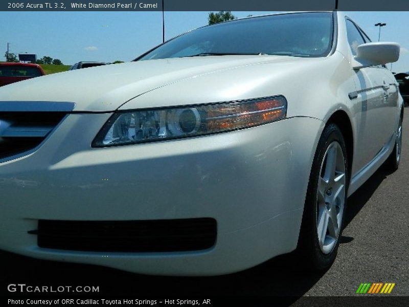 White Diamond Pearl / Camel 2006 Acura TL 3.2