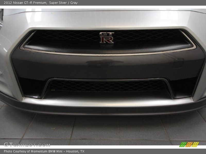  2012 GT-R Premium Logo