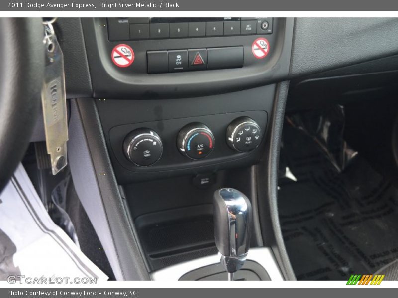 Bright Silver Metallic / Black 2011 Dodge Avenger Express