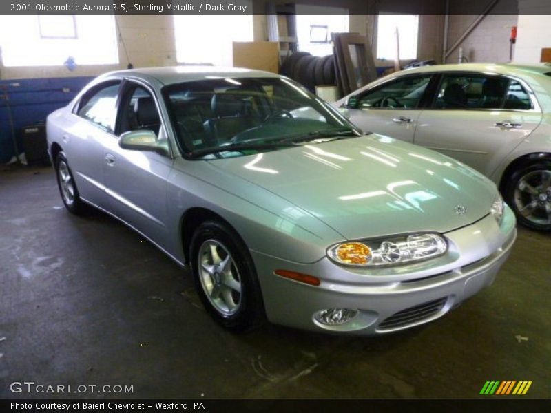 Sterling Metallic / Dark Gray 2001 Oldsmobile Aurora 3.5