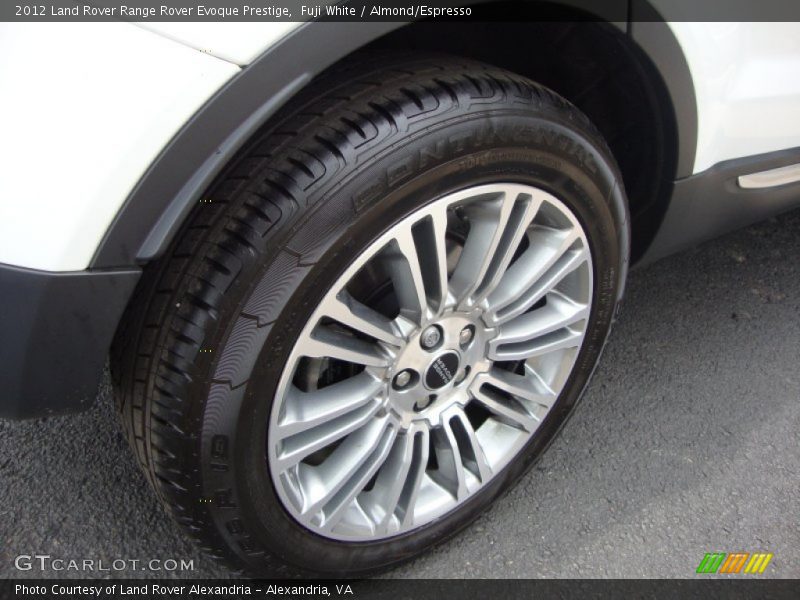 Fuji White / Almond/Espresso 2012 Land Rover Range Rover Evoque Prestige
