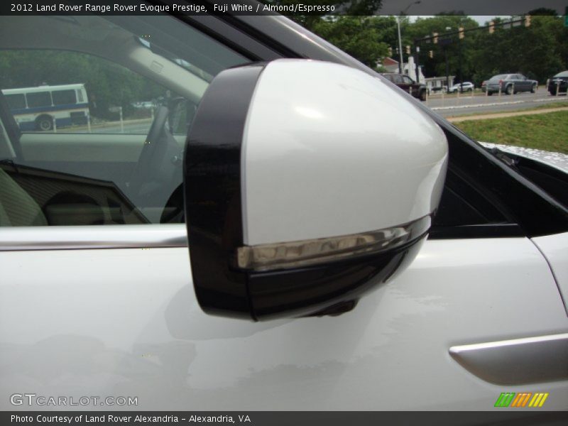 Fuji White / Almond/Espresso 2012 Land Rover Range Rover Evoque Prestige