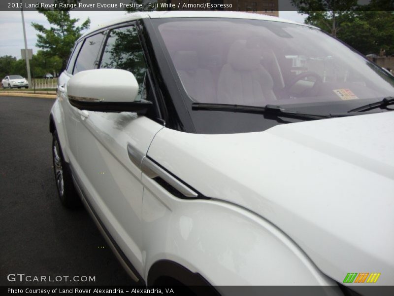 Fuji White / Almond/Espresso 2012 Land Rover Range Rover Evoque Prestige