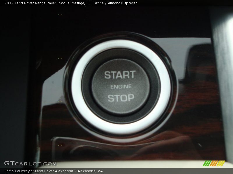 Fuji White / Almond/Espresso 2012 Land Rover Range Rover Evoque Prestige