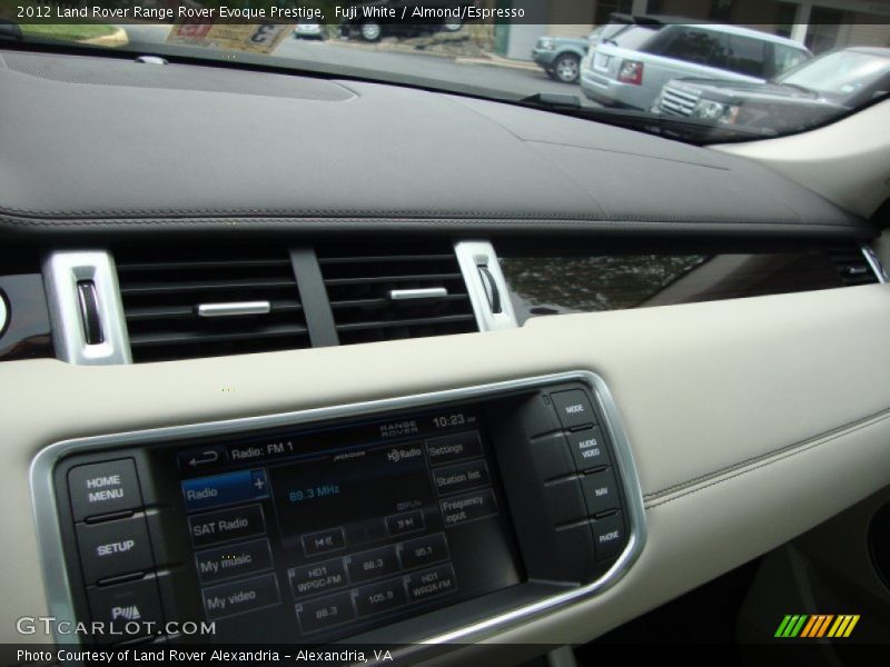 Fuji White / Almond/Espresso 2012 Land Rover Range Rover Evoque Prestige