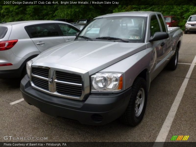 Bright Silver Metallic / Medium Slate Gray 2007 Dodge Dakota ST Club Cab 4x4