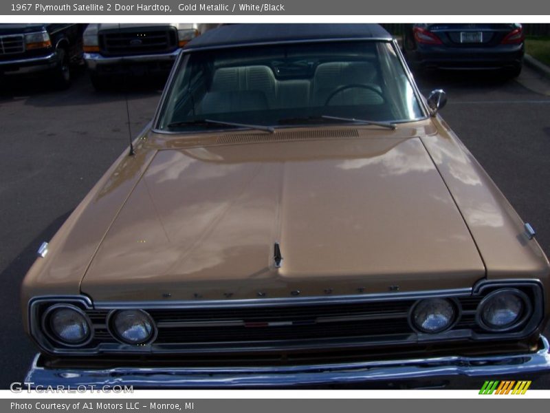 Gold Metallic / White/Black 1967 Plymouth Satellite 2 Door Hardtop