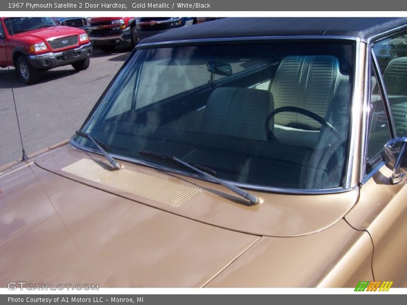 Gold Metallic / White/Black 1967 Plymouth Satellite 2 Door Hardtop