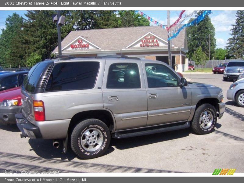 Light Pewter Metallic / Tan/Neutral 2001 Chevrolet Tahoe LS 4x4